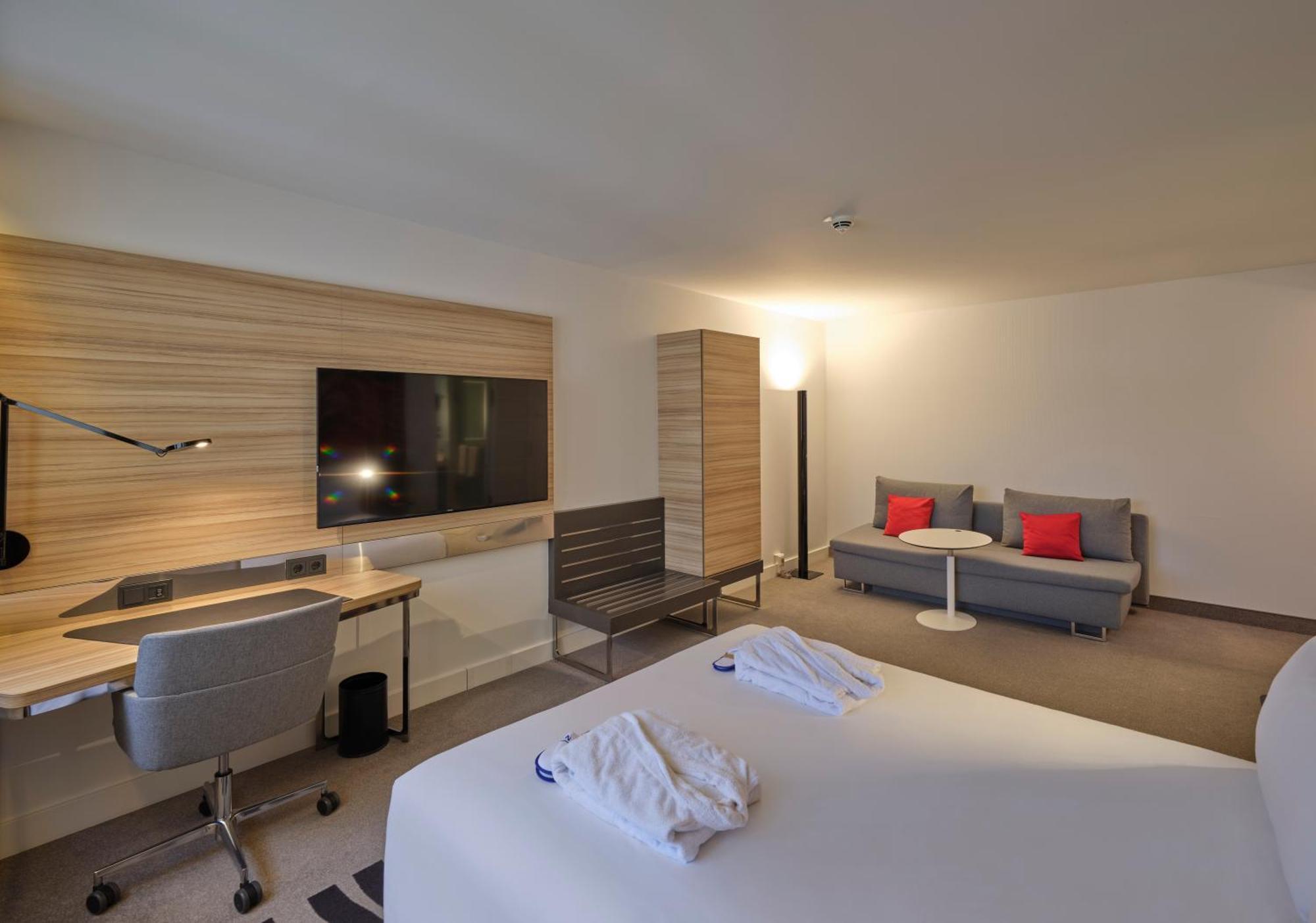 Novotel 4*
