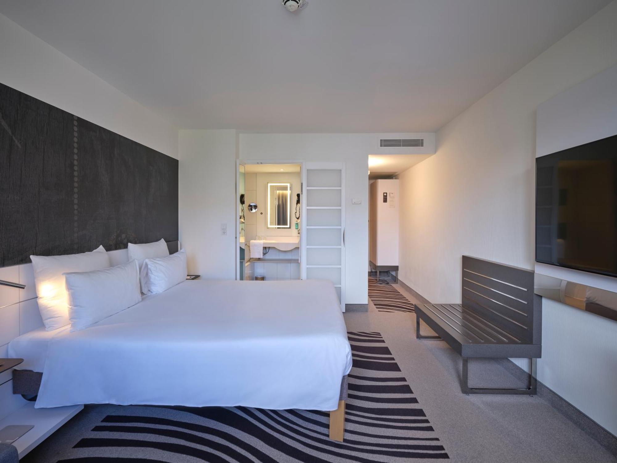 Novotel Hotel 4*